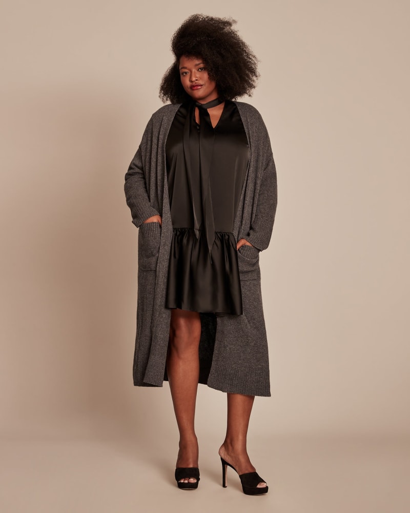 Front of a model wearing a size 0 Vera Duster in Grey by 11 Honoré Collection. | dia_product_style_image_id:227787